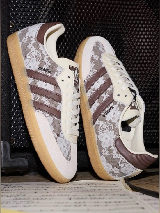 adidas Shoes - 🤎 ADIDAS SAMBA BROWN LACE FLORAL 🤎